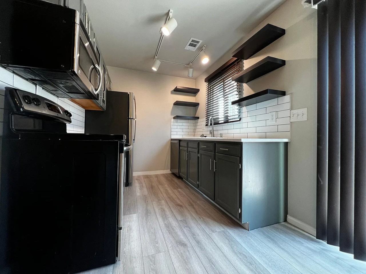 15105 E Wesley Ave - Photo 6 of 17