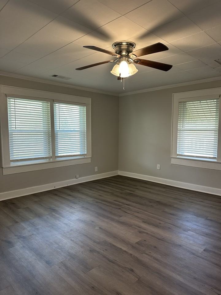 615 Cassville Rd - Photo 6 of 19