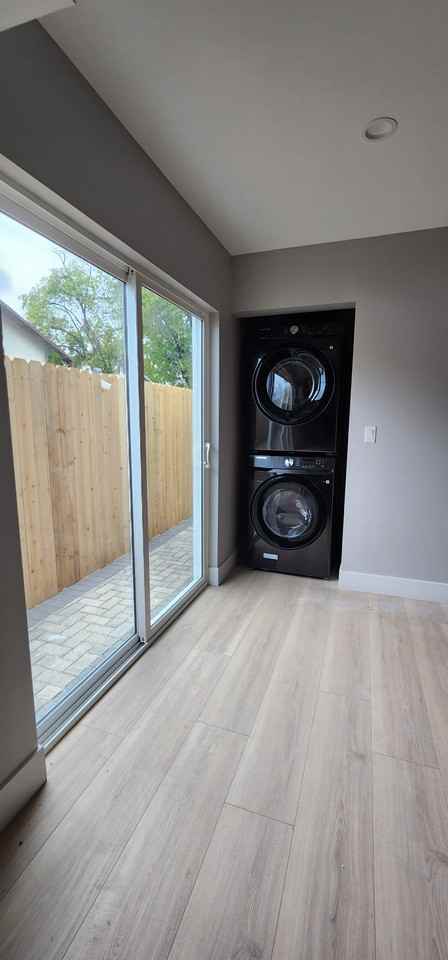 5725 Klump Ave #5725 - Photo 2 of 14