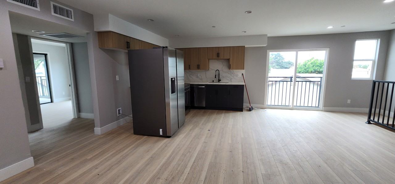 5725 Klump Ave #5725 - Photo 5 of 14