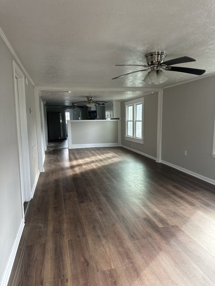 617 Cassville Rd - Photo 5 of 19