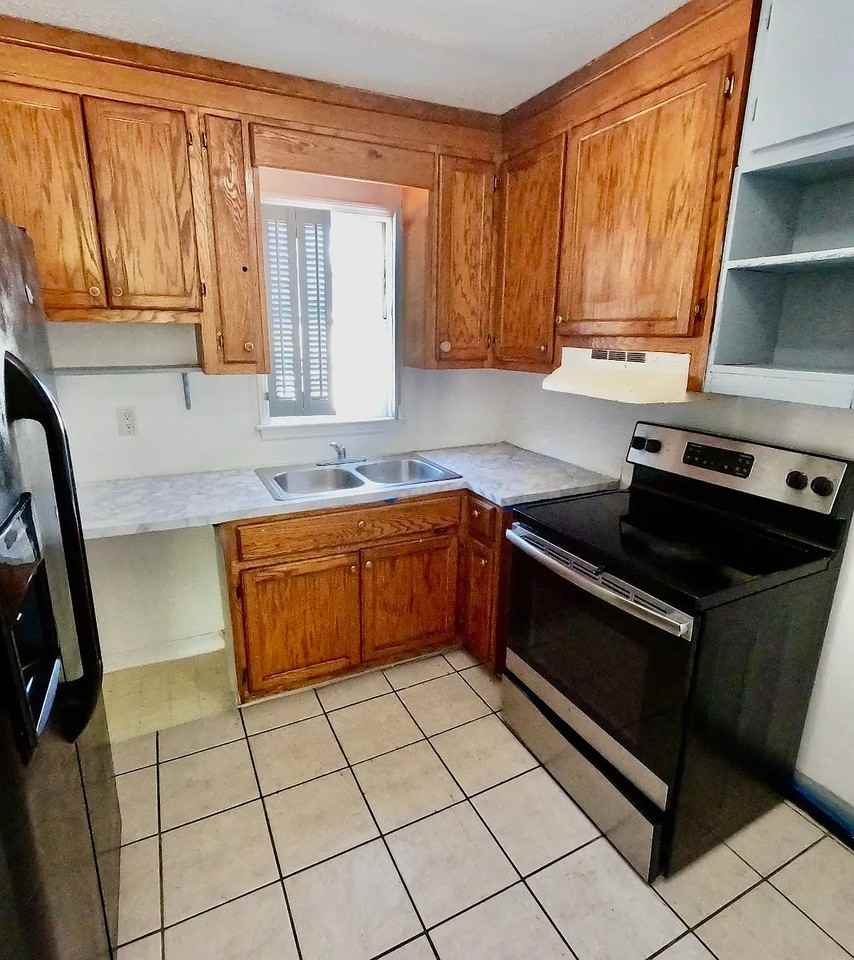 700 Mitchell Dr #B - Photo 3 of 13