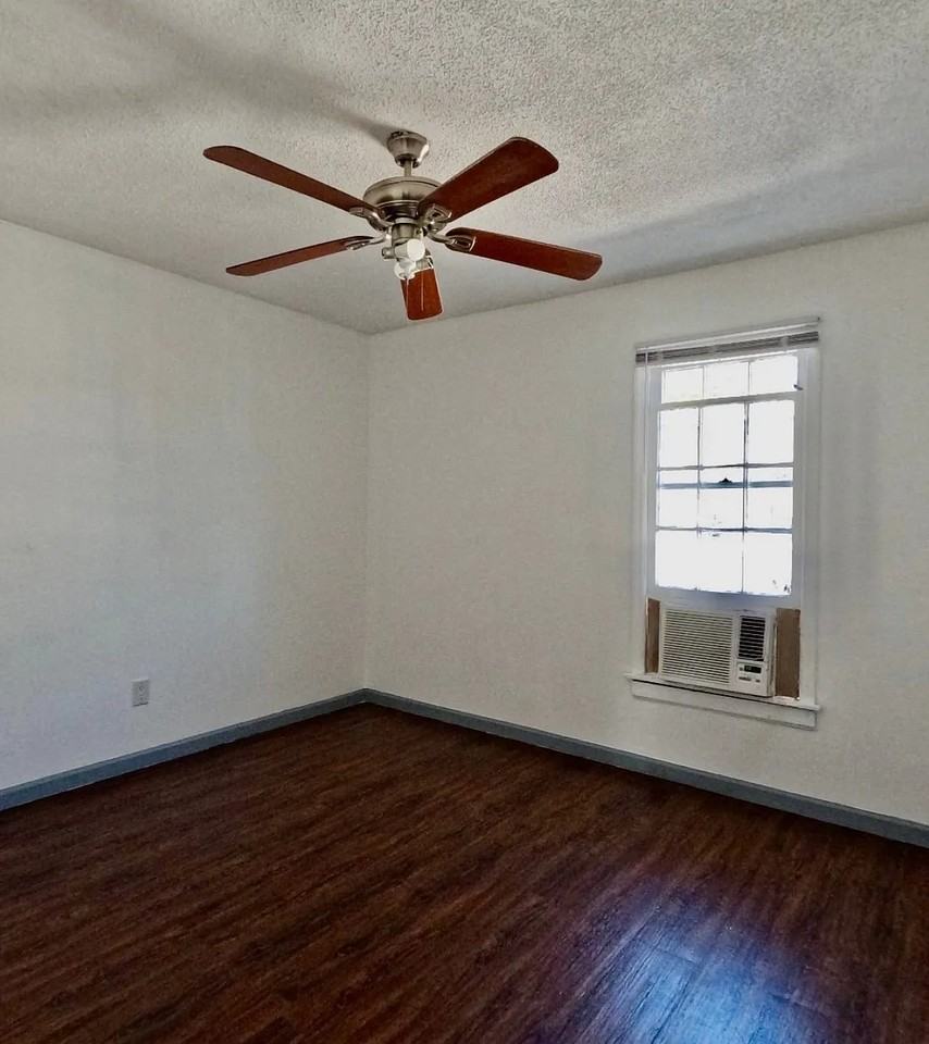 700 Mitchell Dr #B - Photo 7 of 13