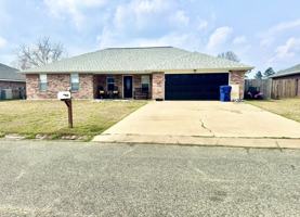 featured image of 1809 Briarwood St