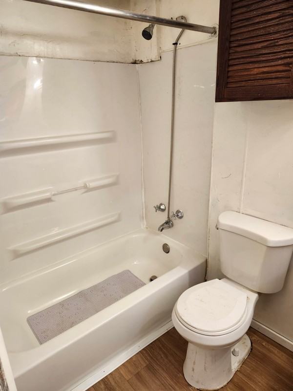 784 Locust Ave - Photo 4 of 6