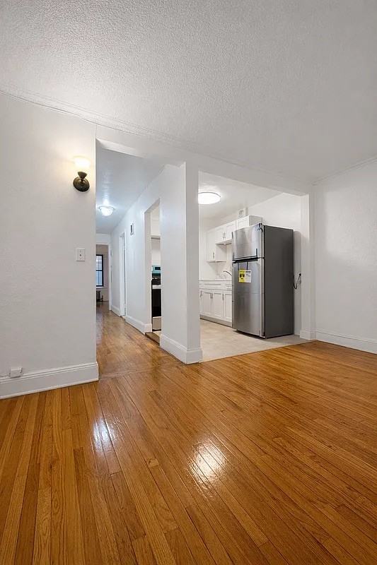 290 New York Ave #1 - Photo 4 of 9