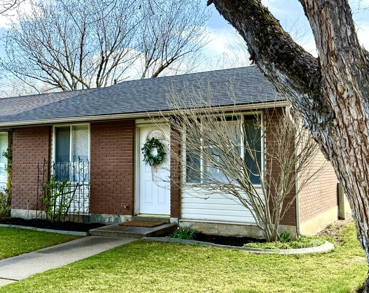 6098 S 2075 E #6098 - Photo 4 of 36