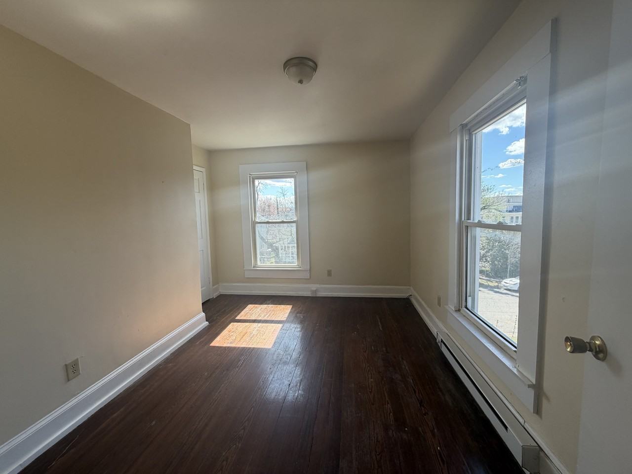 1209 Chapman Ave Sw - Photo 4 of 7