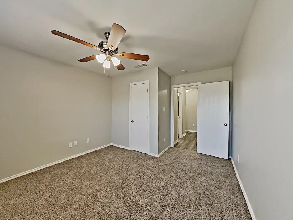 1833 Walnut Springs Dr #NA - Photo 4 of 19