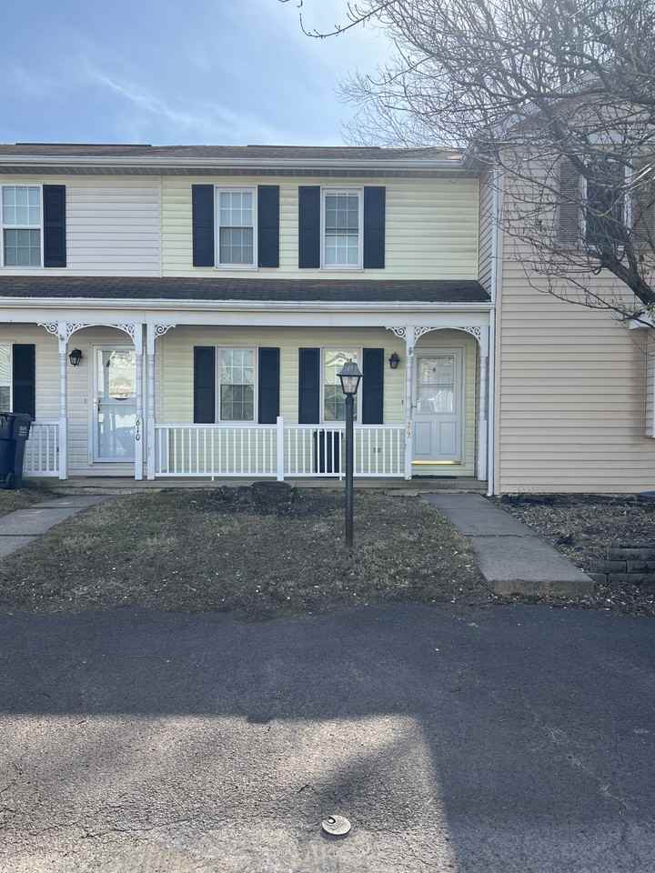 606 Nicholas Ave #606