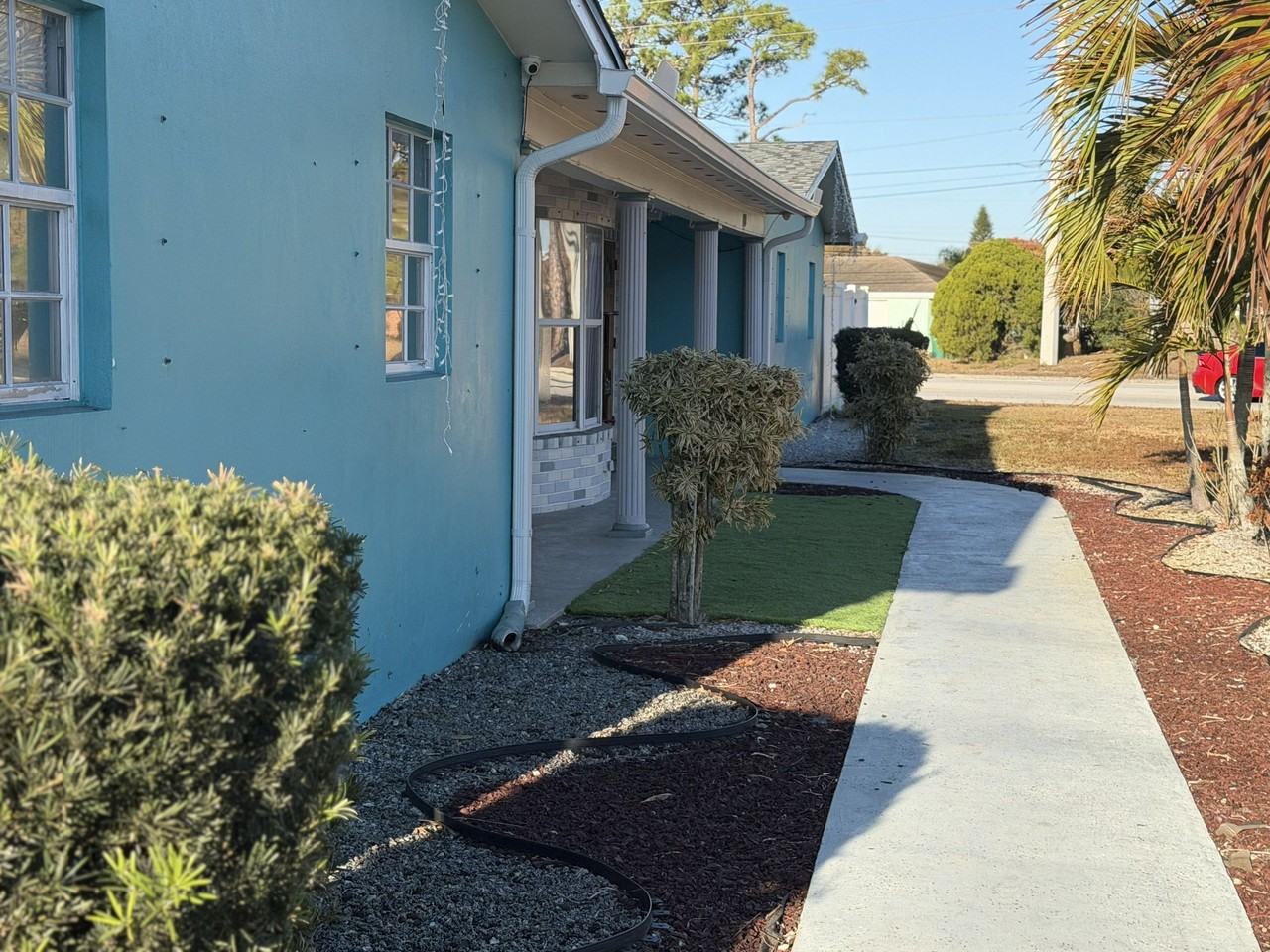 102 Ne Caprona Ave #NA - Photo 2 of 6