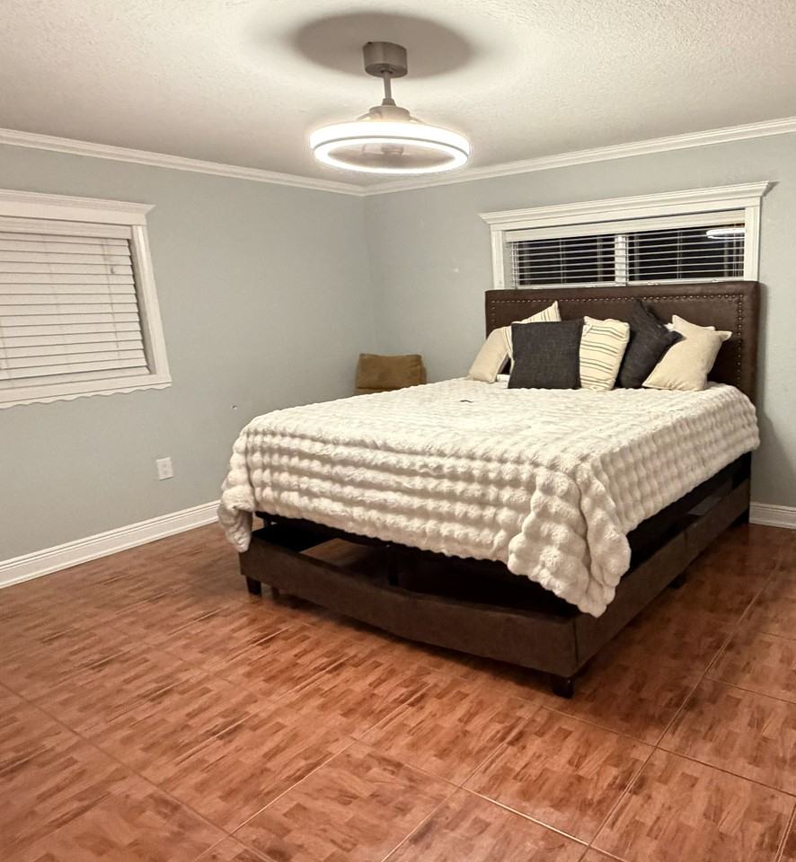 102 Ne Caprona Ave #NA - Photo 4 of 6