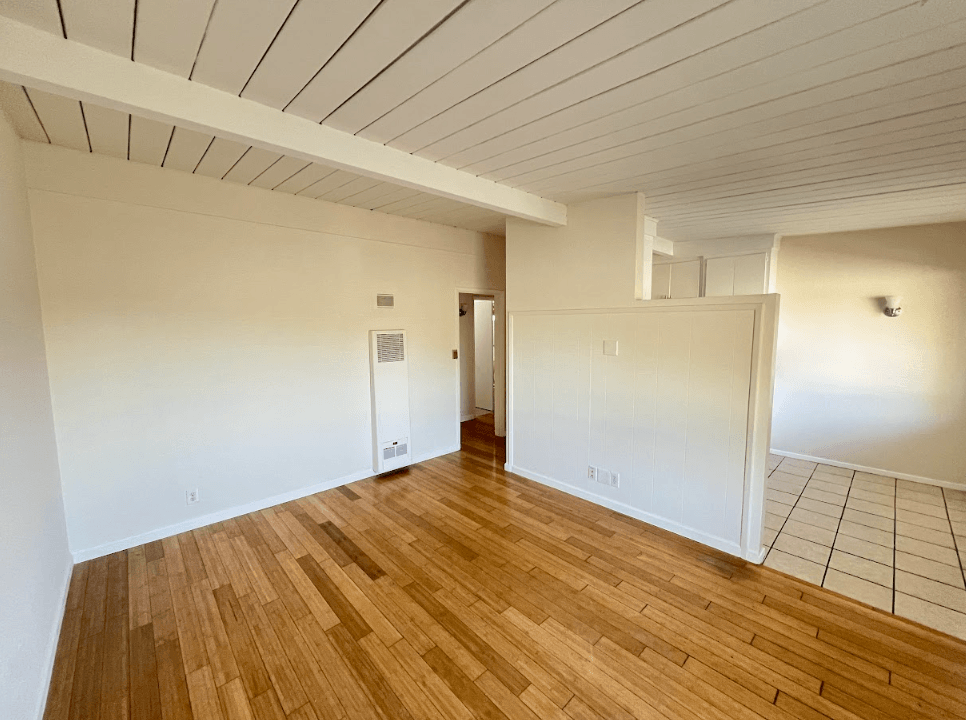 11842 Venice Blvd - Photo 2 of 8