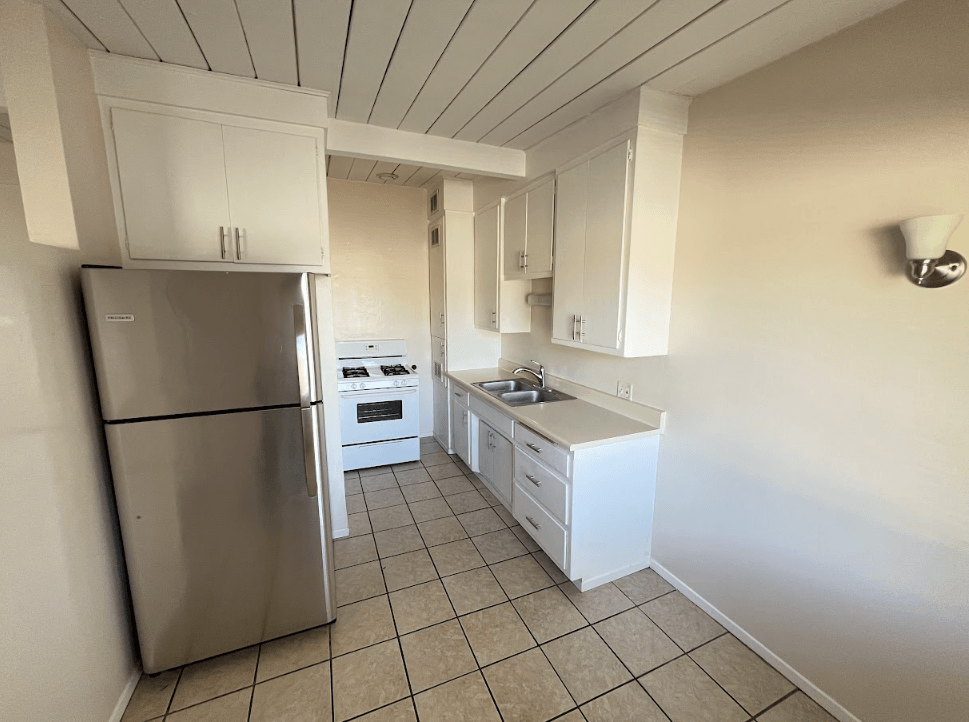 11842 Venice Blvd - Photo 6 of 8