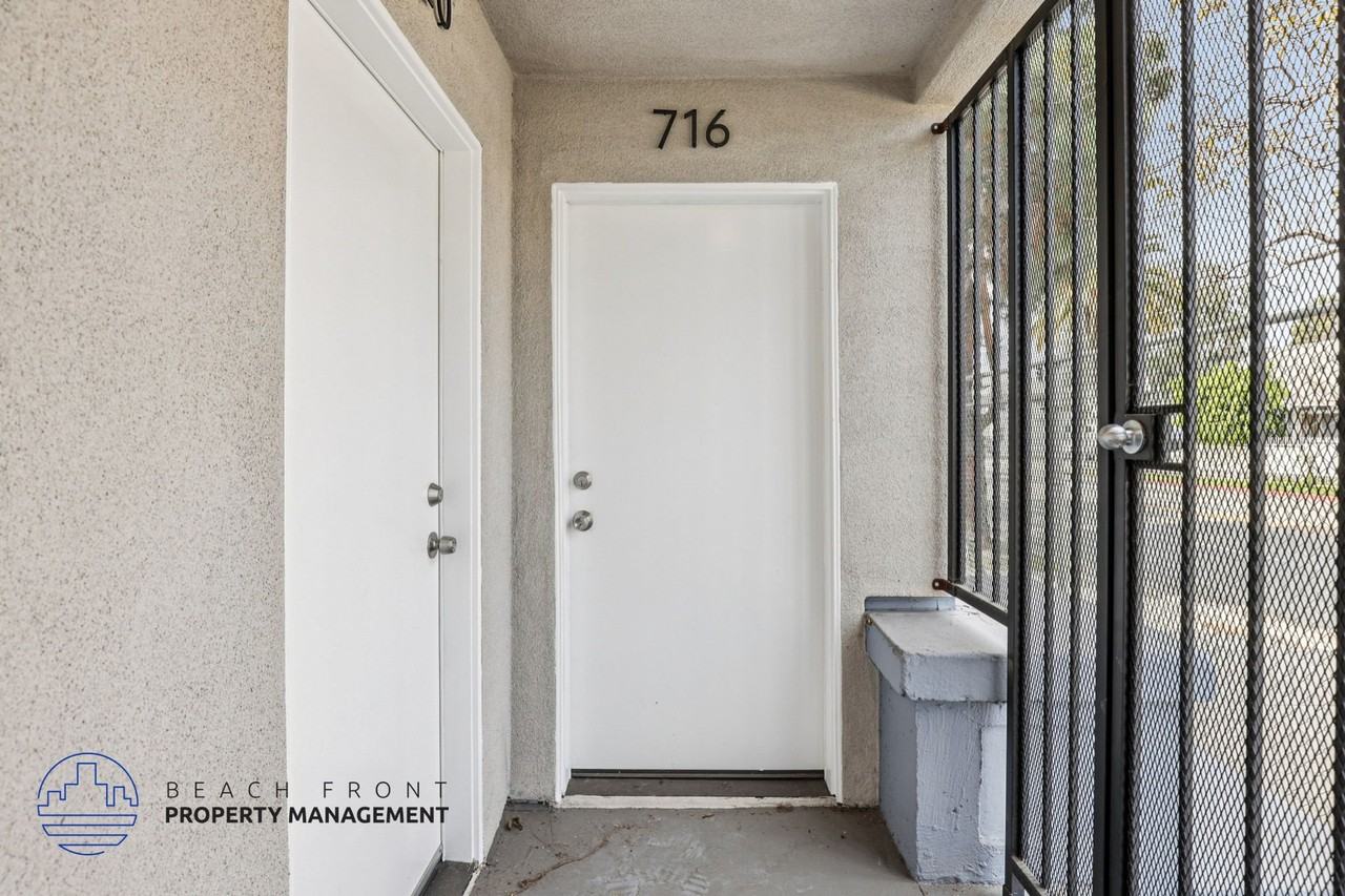 716-722 East 7th Street - Photo 6 of 34