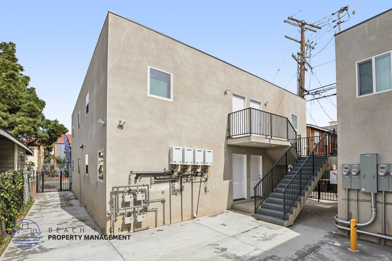 716-722 East 7th Street - Photo 7 of 34