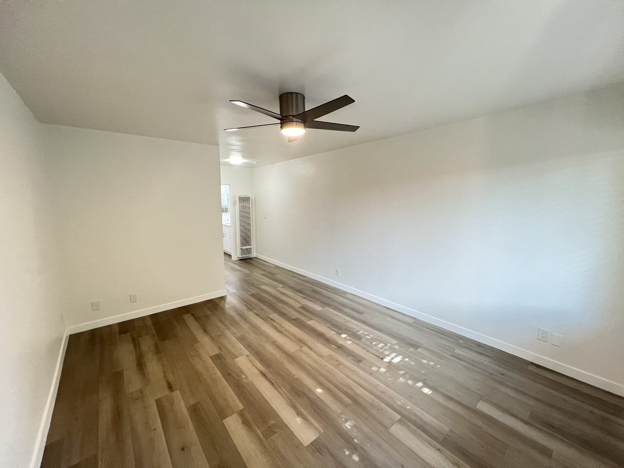 12706 Venice Blvd - Photo 2 of 6