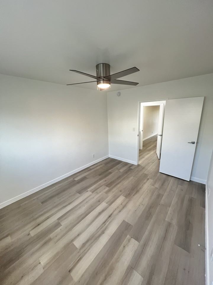 12706 Venice Blvd - Photo 5 of 6