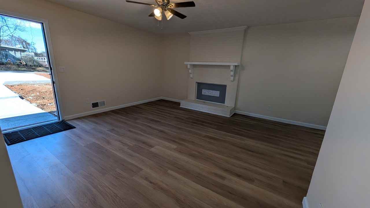 4955 Mountain Springs Way #4957 - Photo 5 of 17
