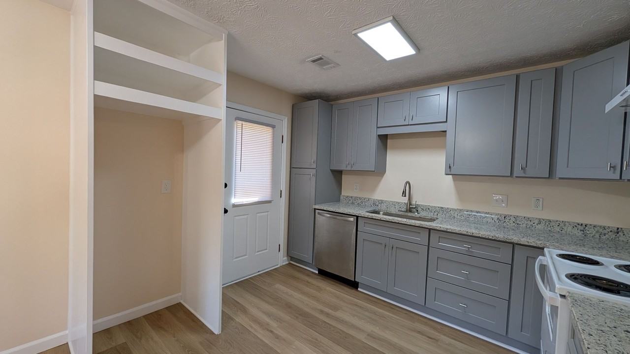 4955 Mountain Springs Way #4957 - Photo 6 of 17