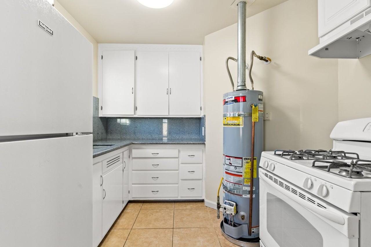 2341 88th Ave - Photo 7 of 11