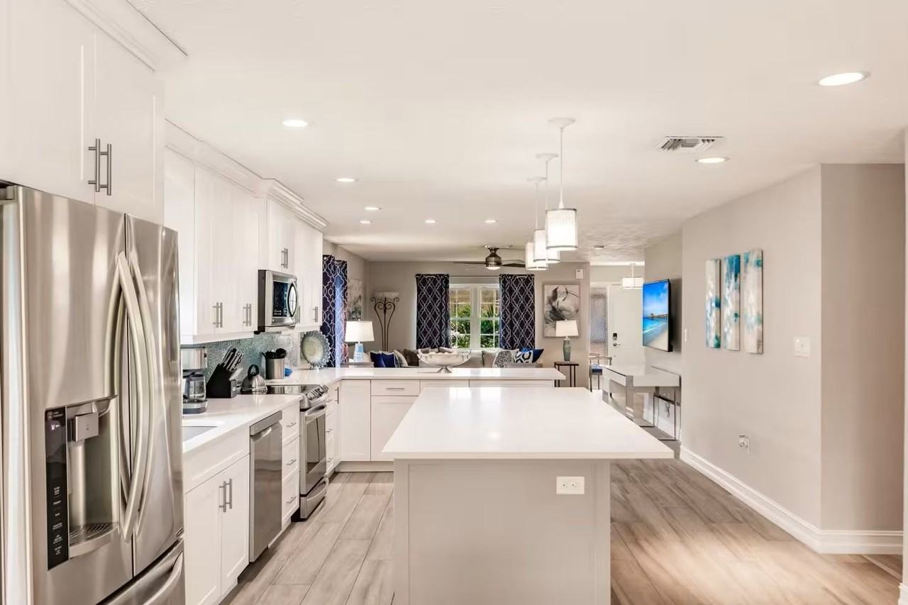 744 110th Ave N - Photo 7 of 25