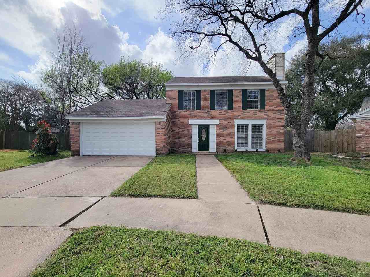 12010 Roan Dr - Photo 2 of 37