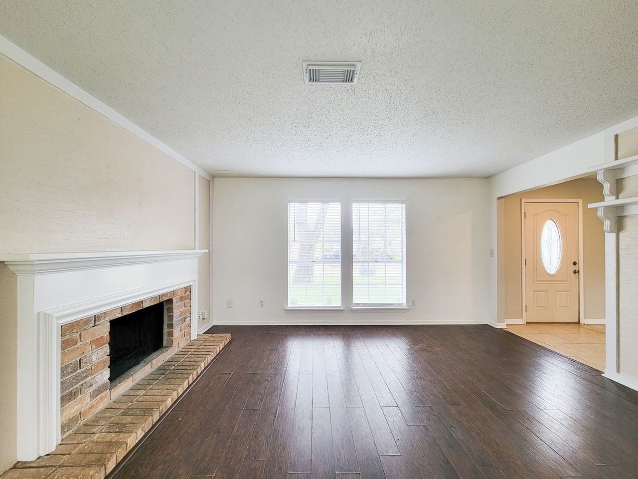 12010 Roan Dr - Photo 5 of 37