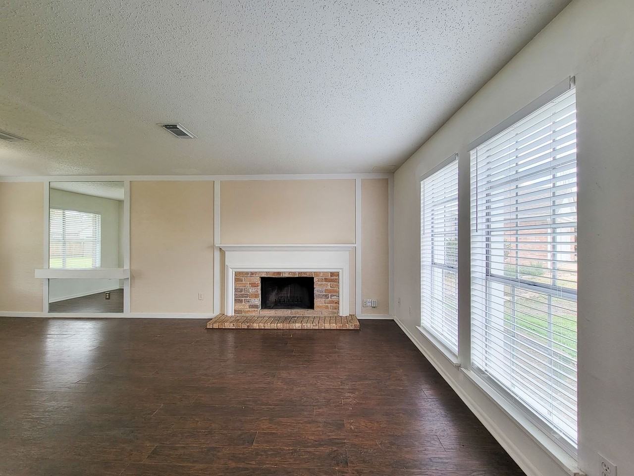 12010 Roan Dr - Photo 6 of 37