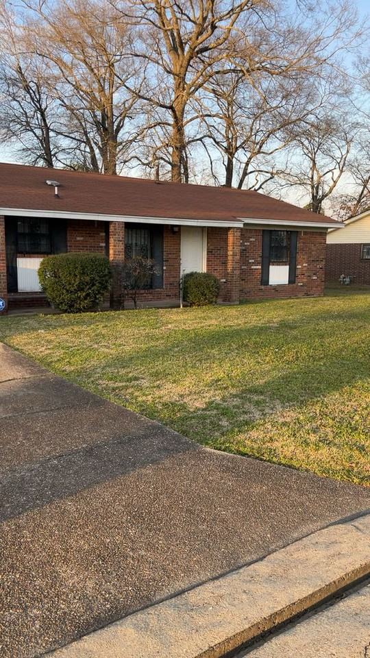 2415 21st Ave N - Photo 4 of 14