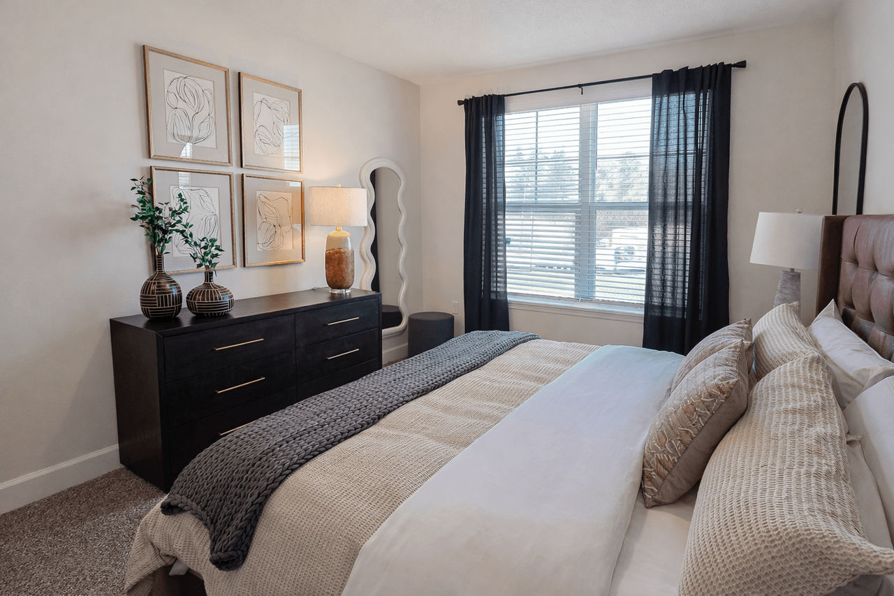 Argento on the Broad - Photo 5 of 14