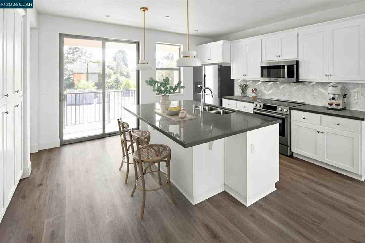 2802 Chattleton Ln - Photo 3 of 43