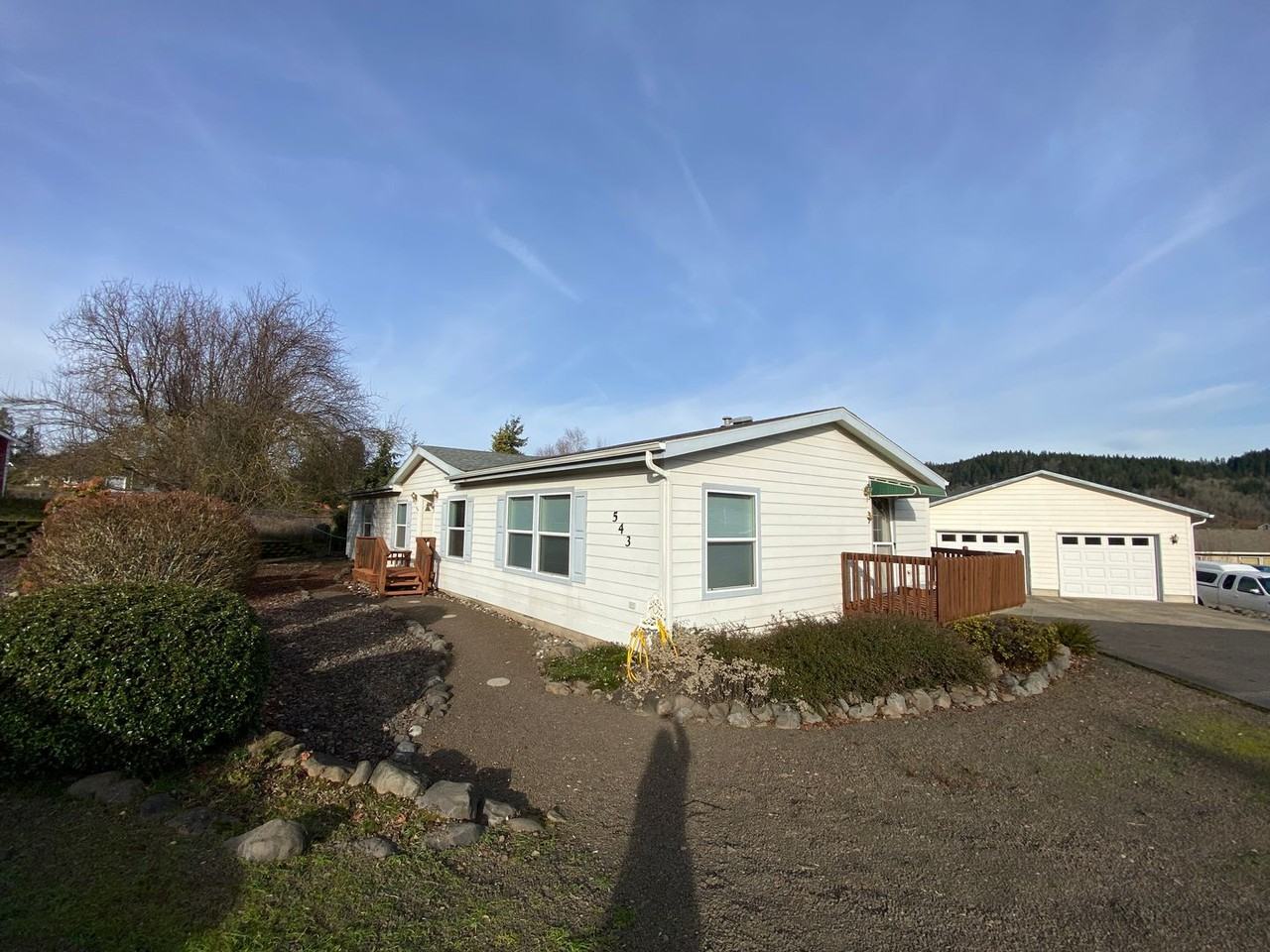 543 Cochran Ln - Photo 2 of 17