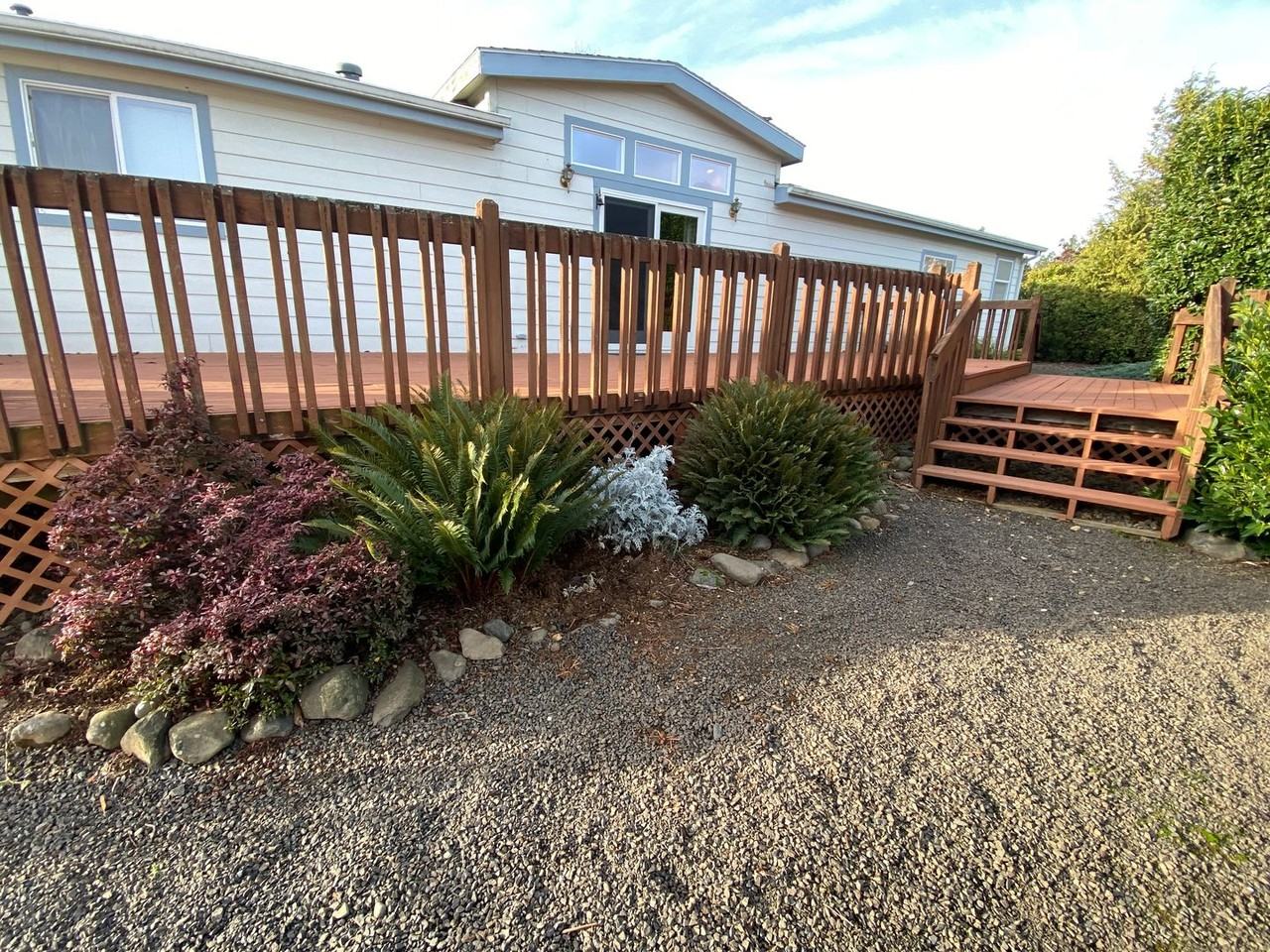 543 Cochran Ln - Photo 3 of 17