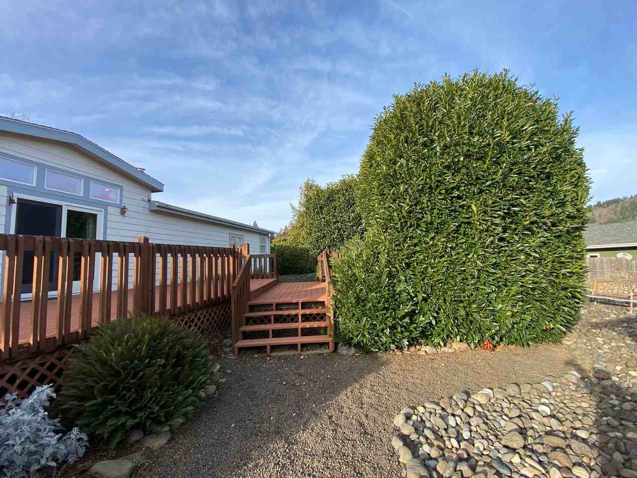 543 Cochran Ln - Photo 4 of 17