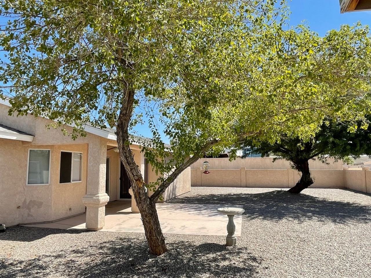 3610 Breakwater Dr - Photo 4 of 40