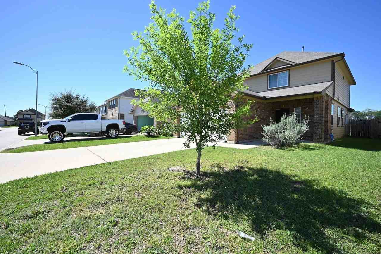 10331 Admirable Path - Photo 5 of 35