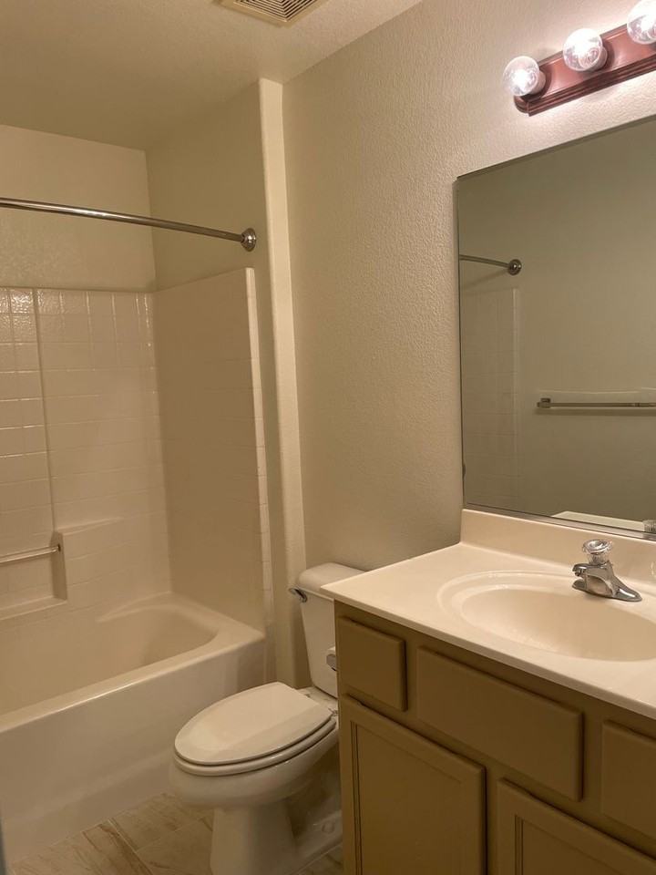 3461 Iroquois Dr #101 - Photo 6 of 8