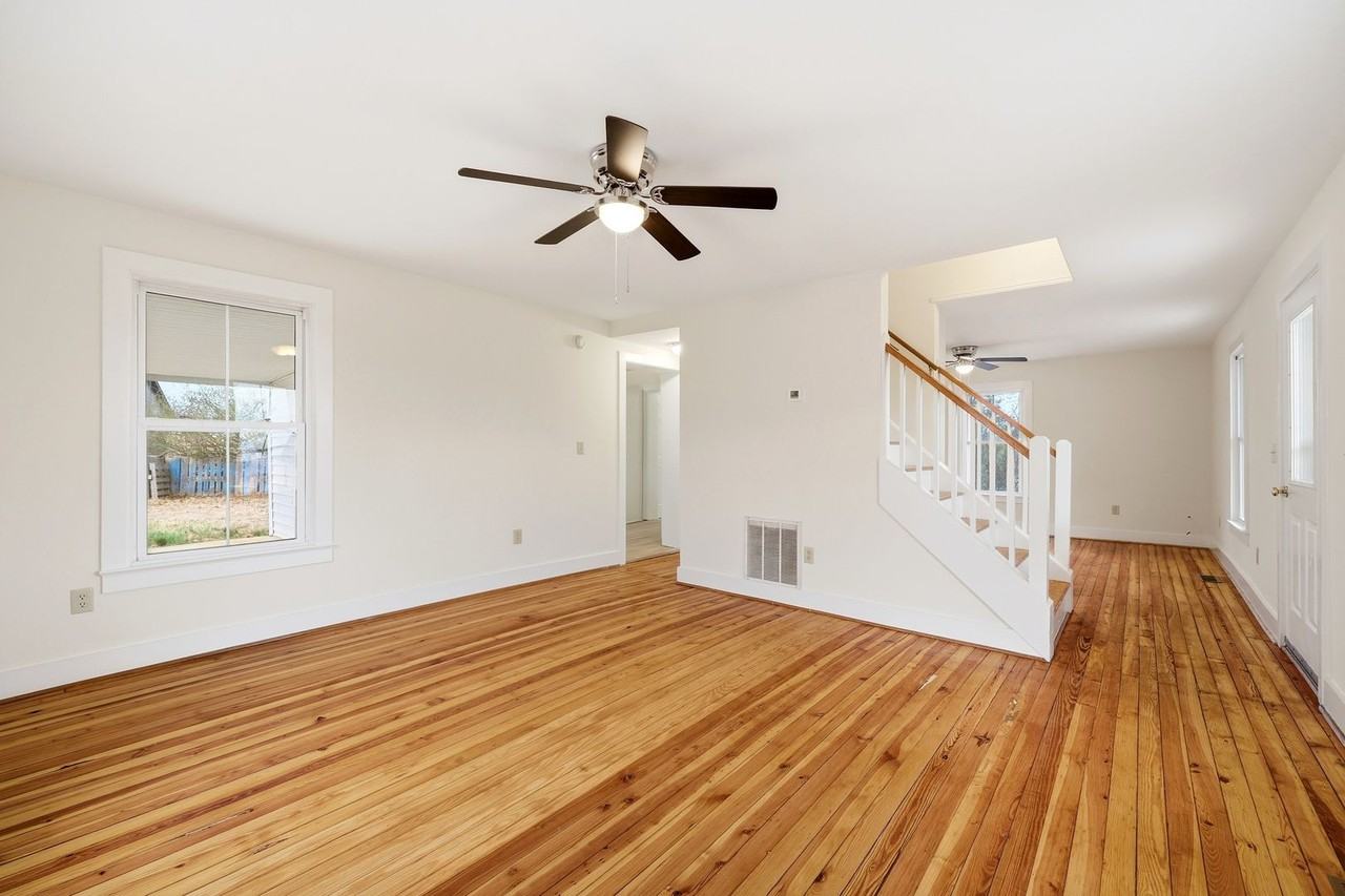 1839 Spring Hill Rd - Photo 3 of 18