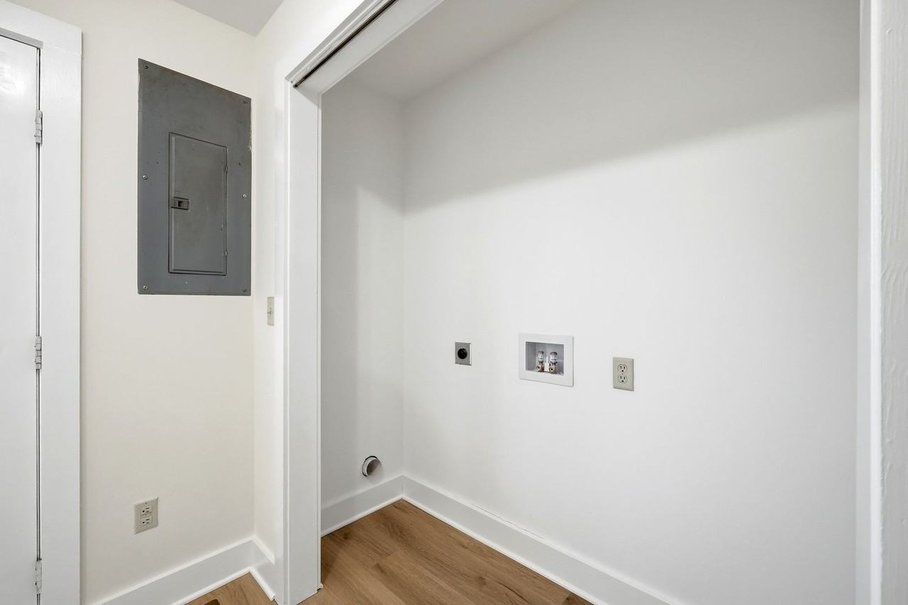 1839 Spring Hill Rd - Photo 7 of 18