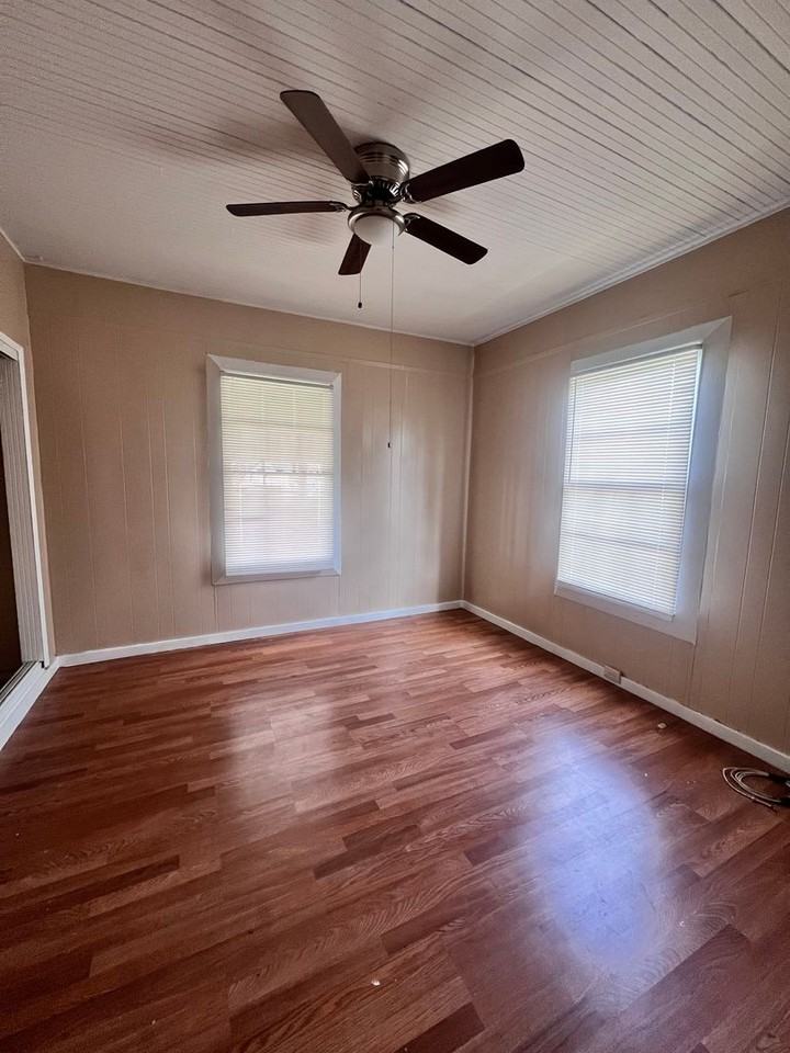 337 Harding Ave - Photo 3 of 13