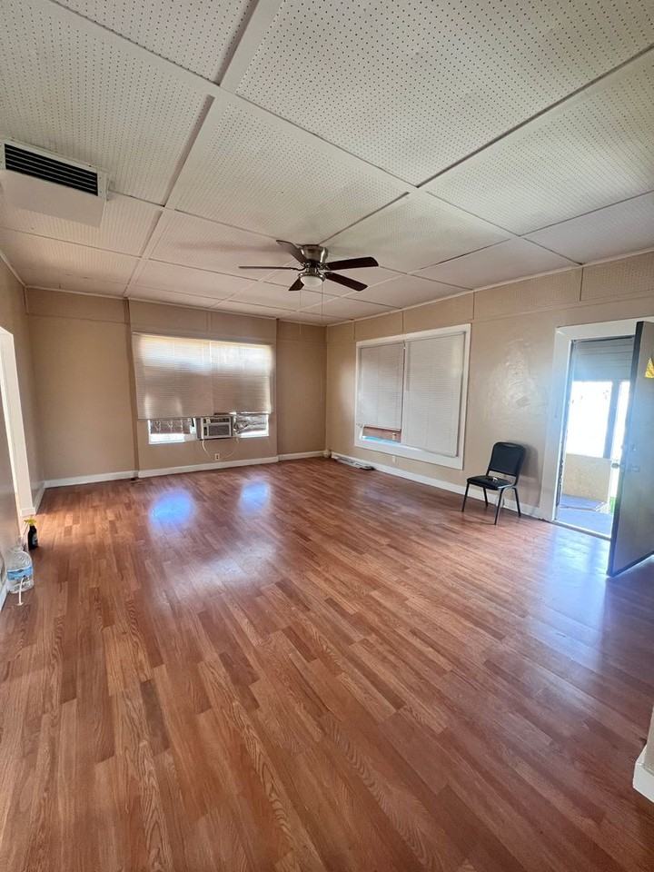 337 Harding Ave - Photo 4 of 13