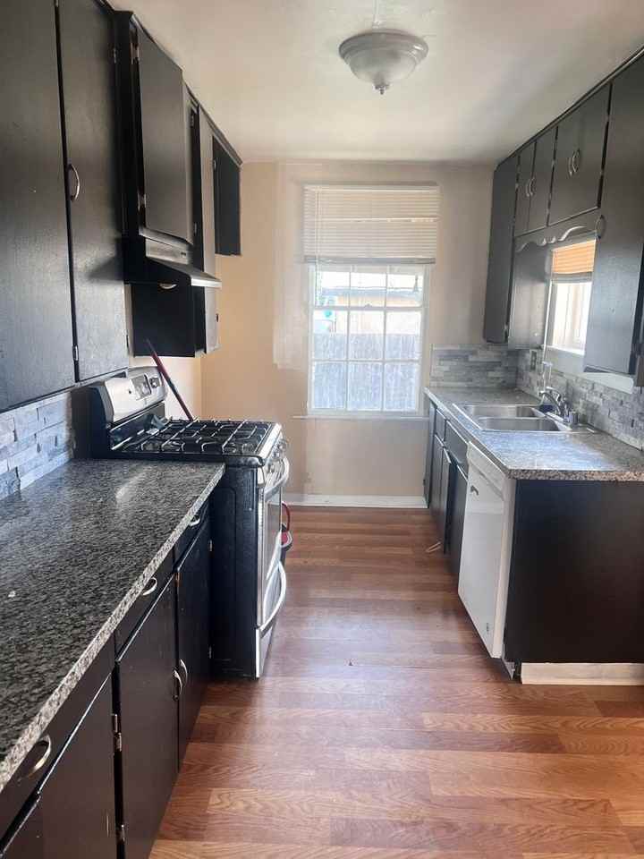 337 Harding Ave - Photo 6 of 13