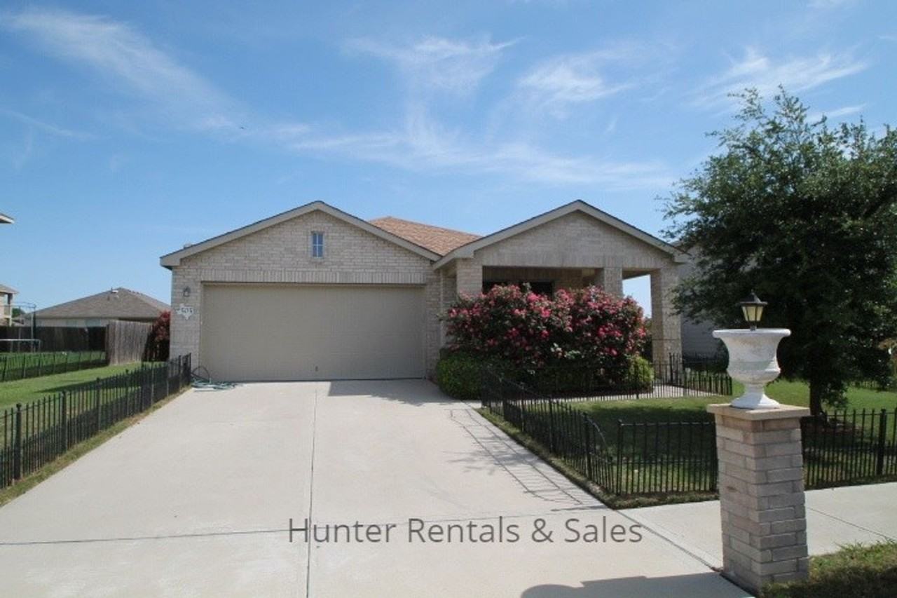 505 E Vega Ln - Photo 5 of 10