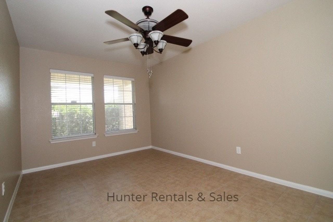 505 E Vega Ln - Photo 7 of 10