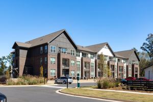 featured image of 4805 Creek Cir