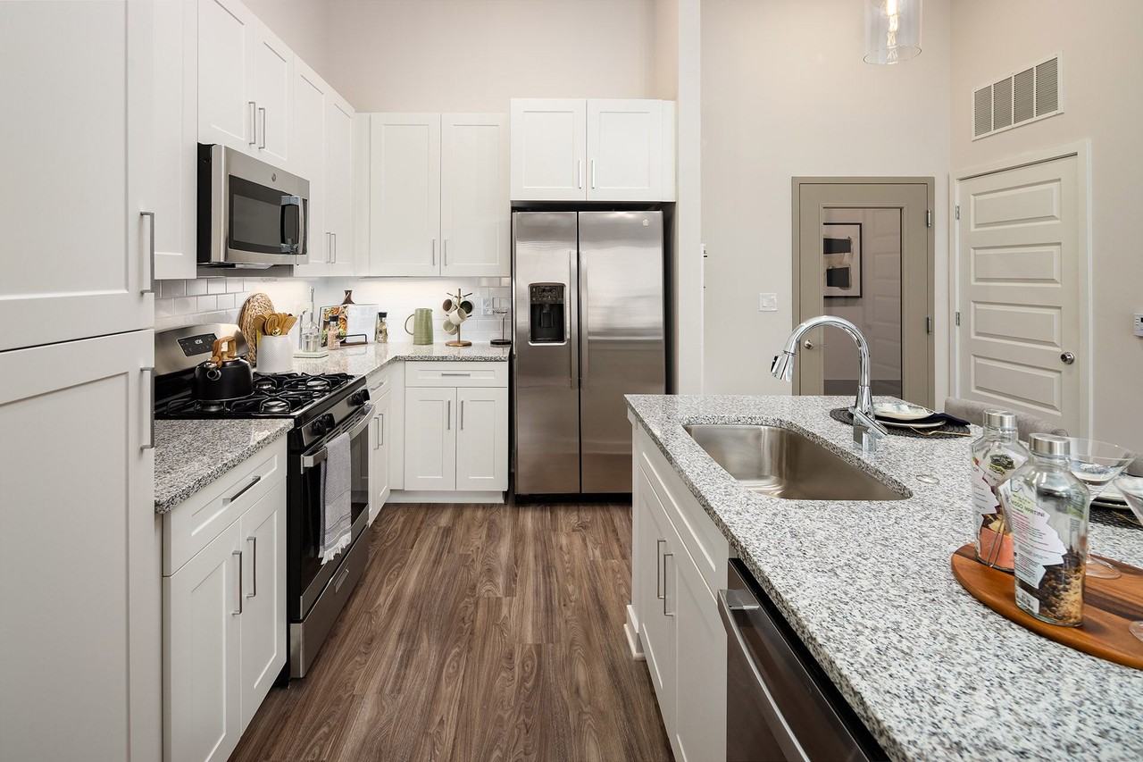 Aura Creekside Apartments - Photo 3 of 36