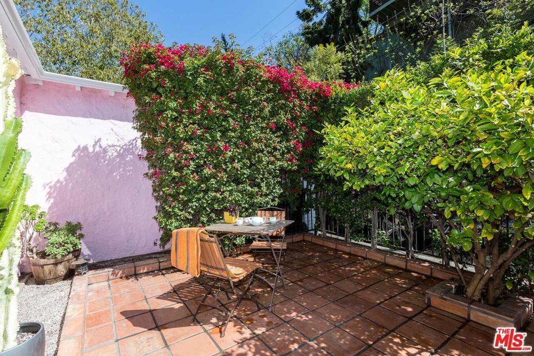 1505 N Occidental Blvd - Photo 5 of 34