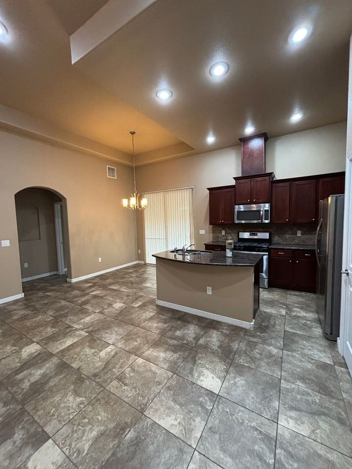 3635 Santa Adriana Ave - Photo 5 of 25