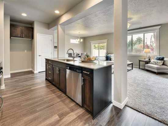 3106 E Ionia Ct - Photo 4 of 28